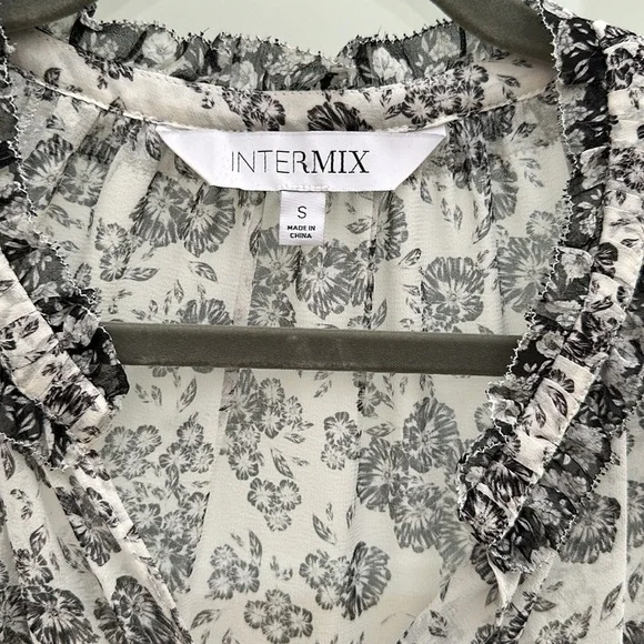 Intermix blouse - Picture 2 of 5